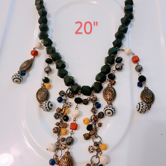 Necklace bundle - Picture 5 of 7